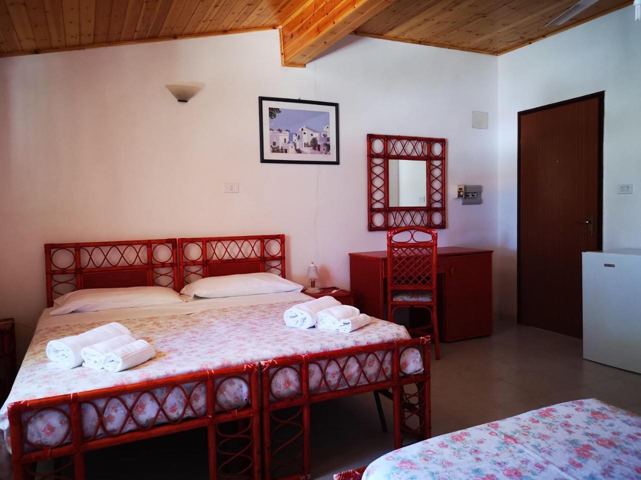 Camping B&B Gioiosa Джоиоза-Мареа Экстерьер фото