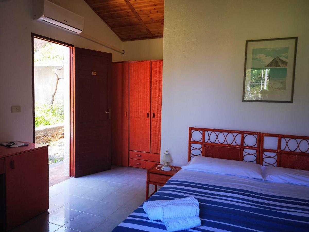 Camping B&B Gioiosa Джоиоза-Мареа Экстерьер фото